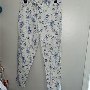 Coastal Grandma Style Floral Print Chino Pants in White and Blue